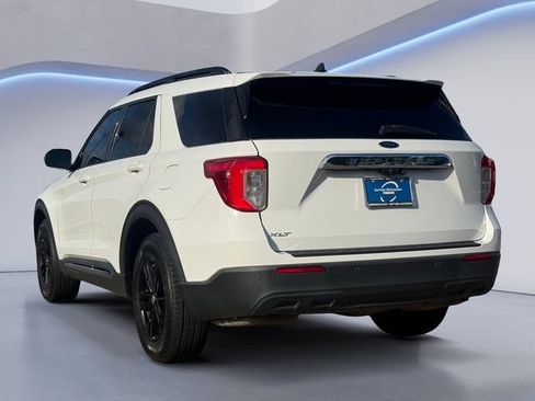 Used 2021 Ford Explorer XLT RWD image 6