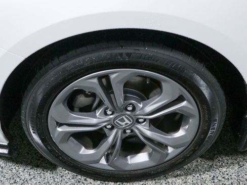Used 2023 Honda Accord EX image 11