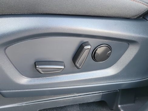 Certified 2025 Ford Explorer Active RWD image 20