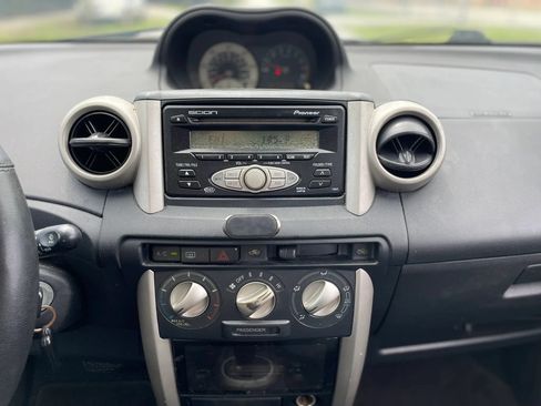 Used 2006 Scion xA FWD image 15