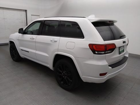 Used 2020 Jeep Grand Cherokee Altitude RWD image 3