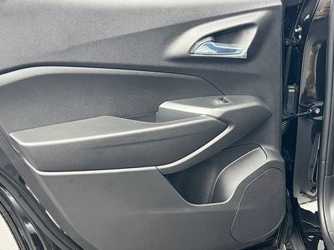 New 2026 Chevrolet Trax LS image 21