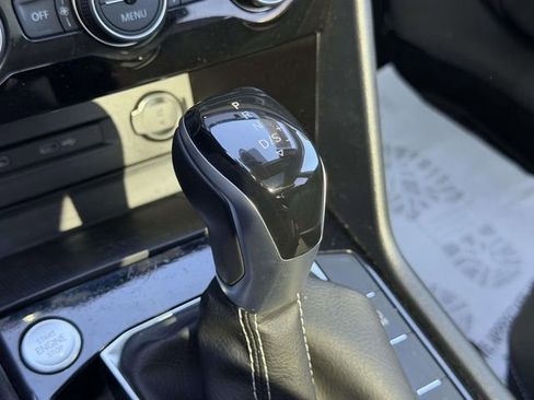 Certified 2022 Volkswagen Taos SEL AWD/4WD image 33