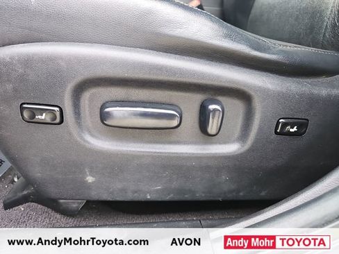Used 2012 Toyota Highlander Limited w/ Tow Pkg AWD/4WD image 13
