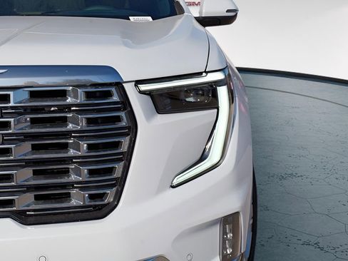New 2026 GMC Acadia Denali w/ Super Cruise Package image 3