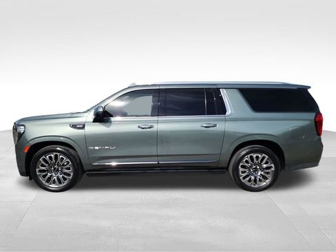 Used 2023 GMC Yukon XL Denali Ultimate AWD/4WD image 6
