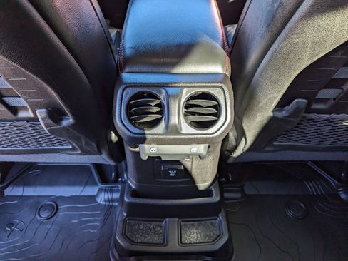 Used 2020 Jeep Wrangler Unlimited Rubicon image 41