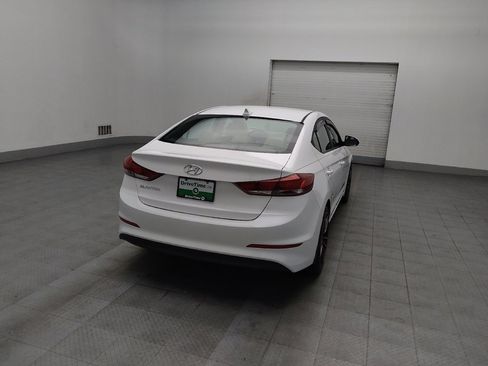 Used 2017 Hyundai Elantra SE image 7