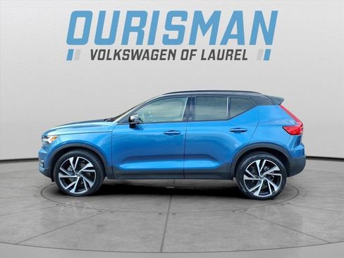 Used 2021 Volvo XC40 T5 R-Design w/ Climate Package image 4