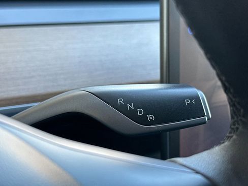 Used 2023 Tesla Model Y Long Range AWD/4WD image 21