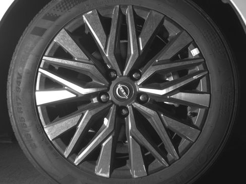 Used 2025 Nissan Altima 2.5 SV image 13