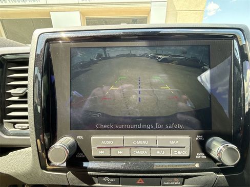 Used 2024 Nissan Frontier PRO-4X w/ Technology Package image 17