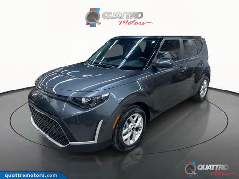 Used 2023 Kia Soul LX w/ LX Technology Package image 1