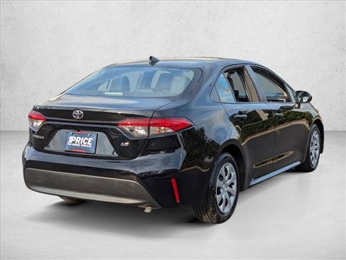 Used 2025 Toyota Corolla LE image 5