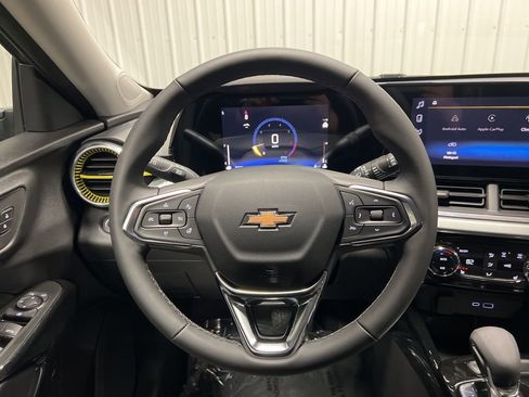 New 2026 Chevrolet Trax LT image 12