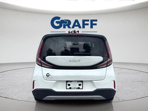 Used 2024 Kia Soul LX w/ Option Group 015 FWD image 6