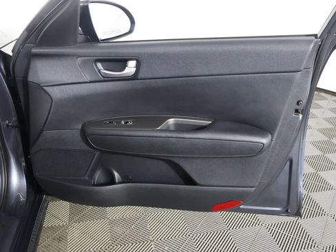 Used 2020 Kia Optima S FWD image 21