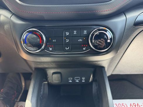 Used 2023 Chevrolet TrailBlazer RS image 45