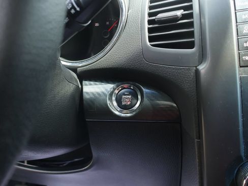 Used 2011 Kia Sorento SX FWD image 38