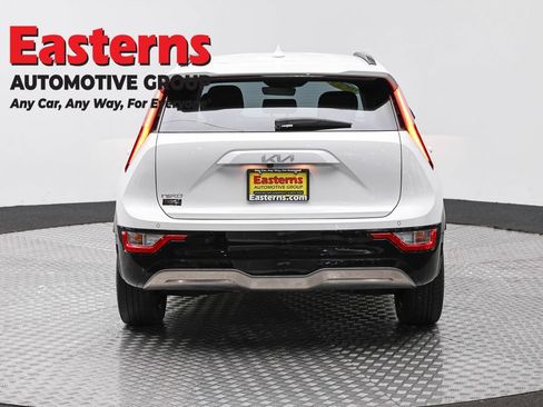 Used 2023 Kia Niro Wind w/ Wind Preserve Package FWD image 6