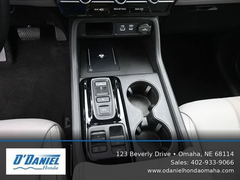 Used 2025 Honda Pilot EX-L image 32