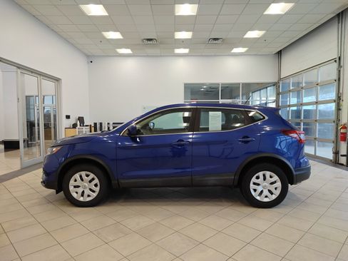 Used 2020 Nissan Rogue Sport S image 7