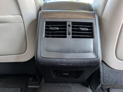 Used 2016 Toyota Avalon XLE FWD image 7