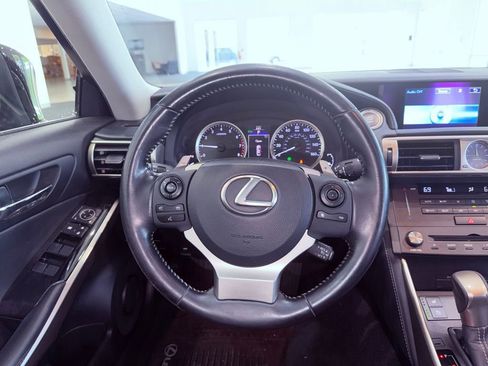 Used 2016 Lexus IS 300 AWD image 16