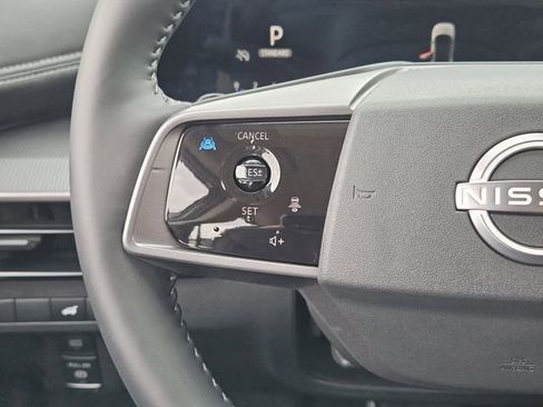 Used 2025 Nissan Murano SV image 27