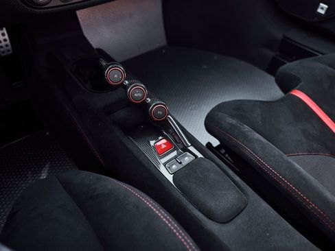 Used 2020 Ferrari 488 Pista Coupe RWD image 50