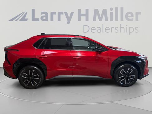 Used 2026 Toyota bZ AWD/4WD image 6