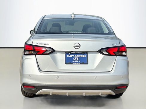 Used 2023 Nissan Versa SV image 6