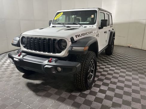 Used 2024 Jeep Wrangler Unlimited Rubicon image 4