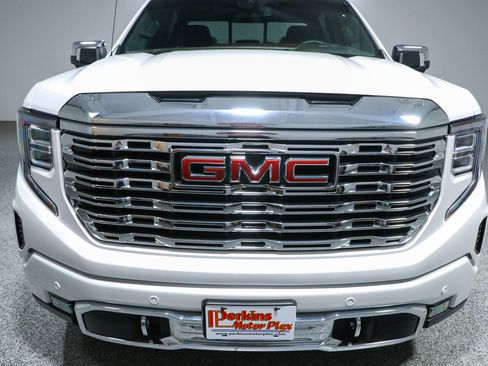 Used 2025 GMC Sierra 1500 Denali AWD/4WD image 4