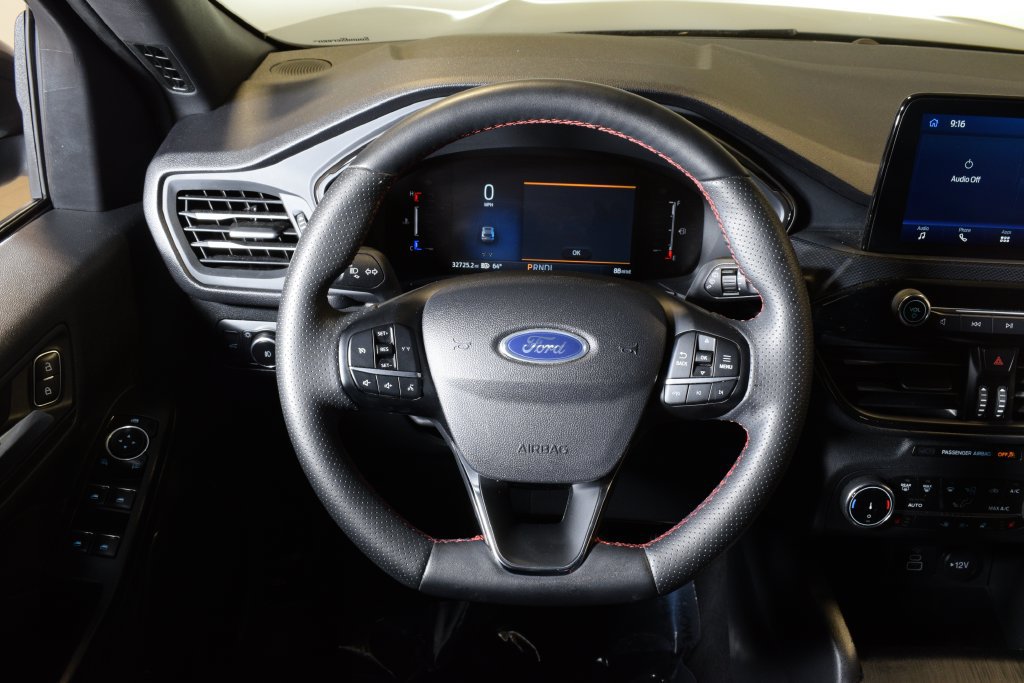 Used 2025 Ford Escape ST-Line Select AWD/4WD image 19