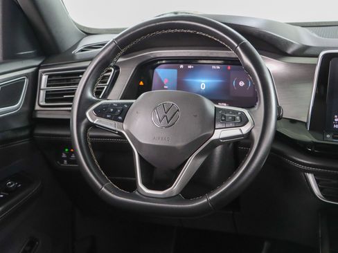 Used 2024 Volkswagen Atlas Cross Sport SE FWD image 12