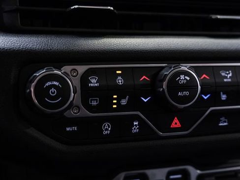 Used 2024 Jeep Wrangler Unlimited Sport AWD/4WD image 59