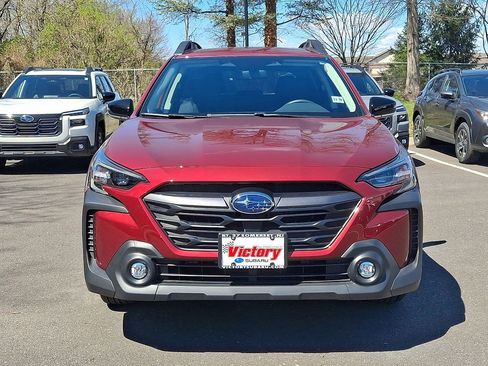 Used 2025 Subaru Outback Premium image 2