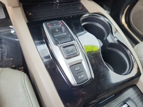 Used 2017 Honda Pilot Touring image 21