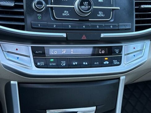 Used 2015 Honda Accord EX image 19