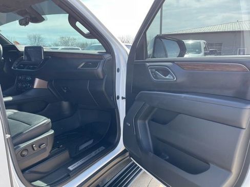 Used 2023 Chevrolet Tahoe High Country AWD/4WD image 16