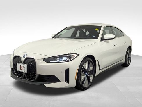 Used 2023 BMW i4 eDrive40 w/ Premium Package image 2