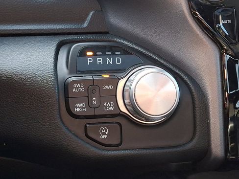 Used 2024 RAM 1500 Laramie image 29