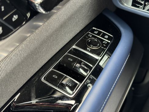 New 2026 Cadillac Vistiq Premium Luxury image 30