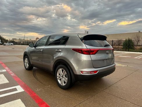 Used 2019 Kia Sportage LX image 6