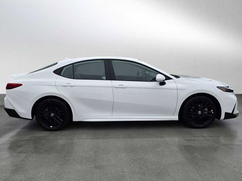 Certified 2025 Toyota Camry SE image 2