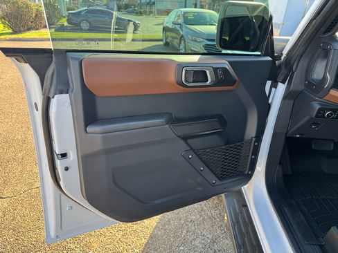 Used 2024 Ford Bronco Outer Banks w/ Sasquatch Package image 16