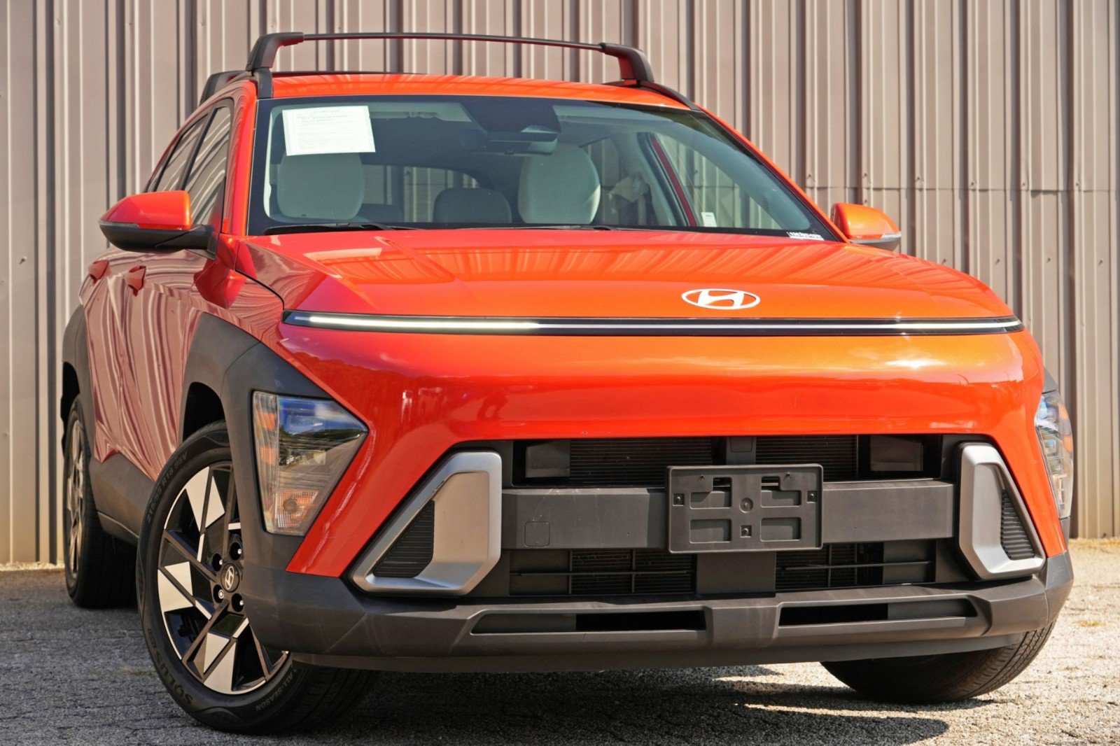 Used 2024 Hyundai Kona SEL FWD image 2