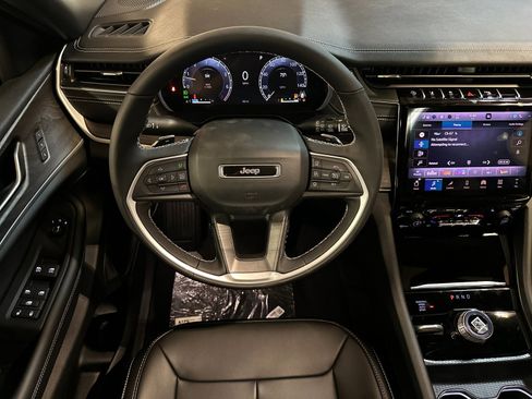 New 2025 Jeep Grand Cherokee L Limited w/ Black Appearance Package image 13