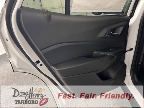 New 2025 Chevrolet Trax LT w/ Sunroof Package image 31